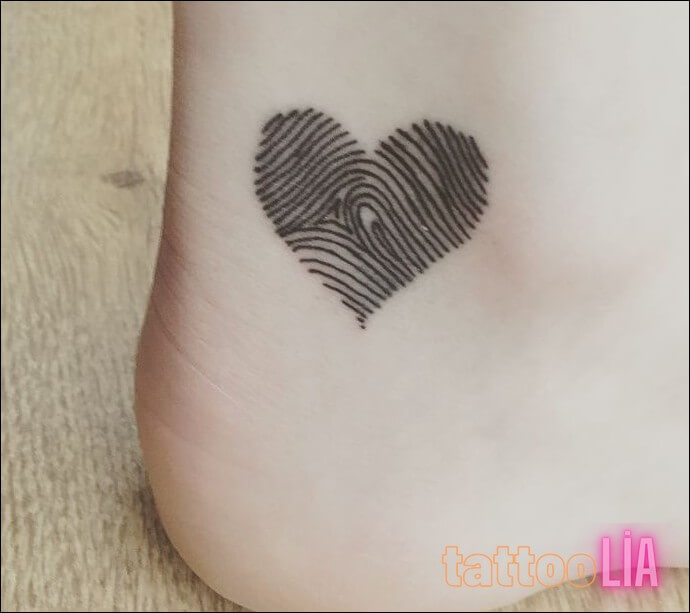 Thumbprint Heart Tattoo Ideas 2