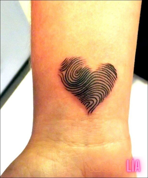 Thumbprint Heart Tattoo Ideas 8