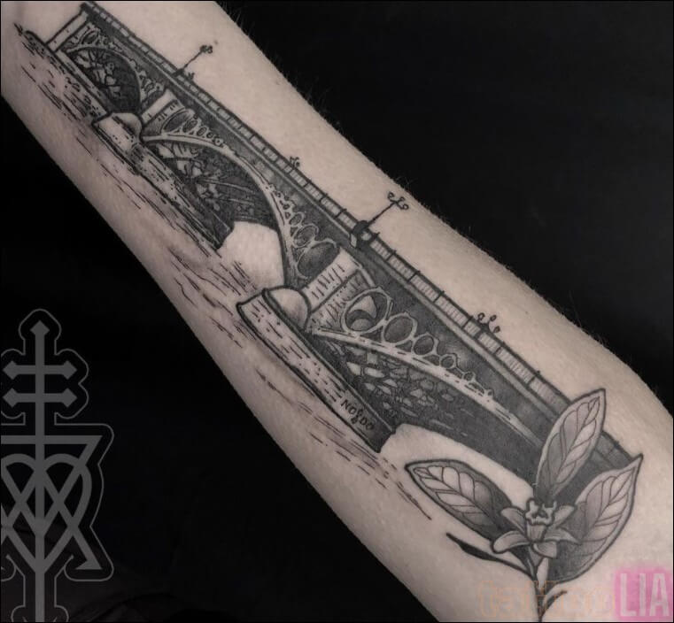 by bridge tattoo model 13